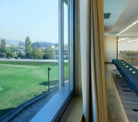 Tryp By Wyndham Porto Expo 4* レサ・ダ・パルメイラ