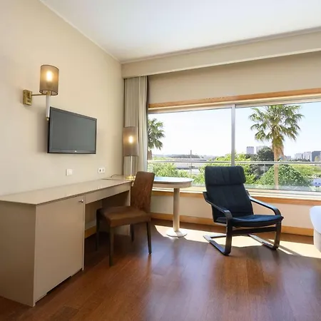 Tryp By Wyndham Porto Expo ホテル 4*