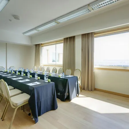 Tryp By Wyndham Porto Expo 호텔