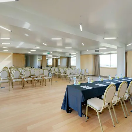 Tryp By Wyndham Porto Expo 4*