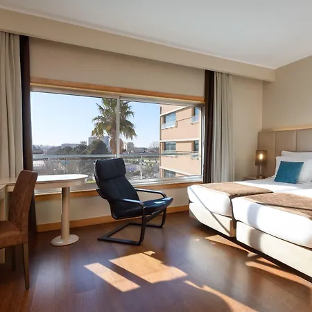 Tryp By Wyndham Porto Expo 4* レサ・ダ・パルメイラ