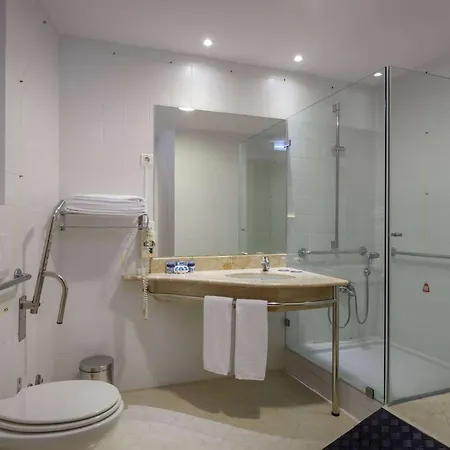 Отель Tryp By Wyndham Porto Expo