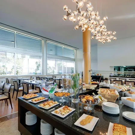 ホテル Tryp By Wyndham Porto Expo レサ・ダ・パルメイラ