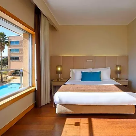 Tryp By Wyndham Porto Expo Szálloda 4*