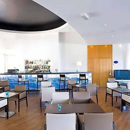 Tryp By Wyndham Porto Expo Szálloda 4*