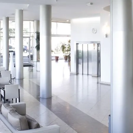 Tryp By Wyndham Porto Expo 4* レサ・ダ・パルメイラ