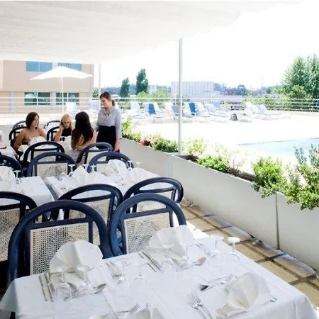 ホテル Tryp By Wyndham Porto Expo レサ・ダ・パルメイラ