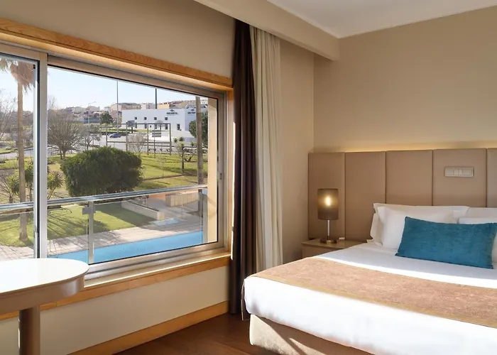 Hotel Tryp By Wyndham Porto Expo 4*