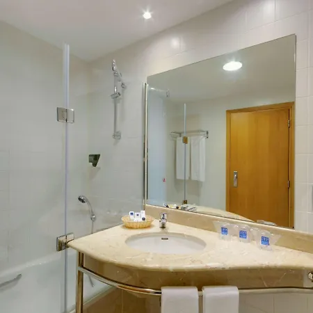 Tryp By Wyndham Porto Expo Hotel 4*