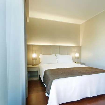Hotel Tryp By Wyndham Porto Expo 4*